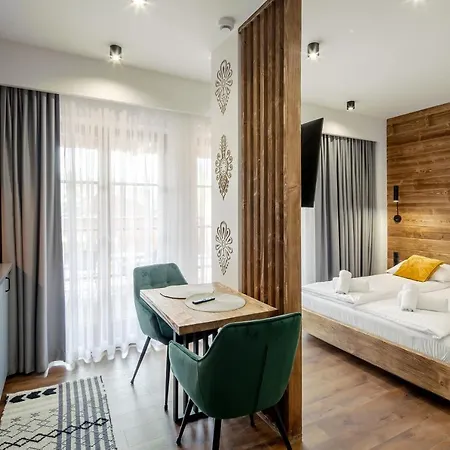 Lucylla Apart & Apartament 10 Apartment